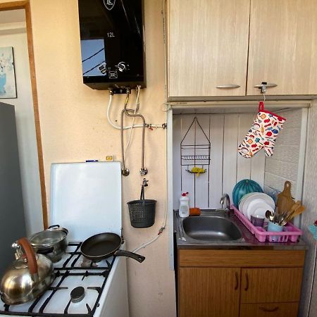 ティビリシДом Тиныアパートメント エクステリア 写真